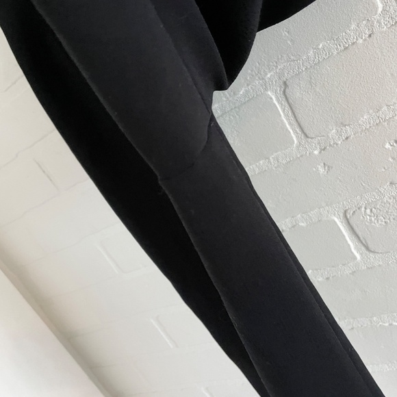 Aritzia Wilfred Carrot Pants Crop Ankle Business casual Pockets Black Sz 2 - Picture 9 of 13